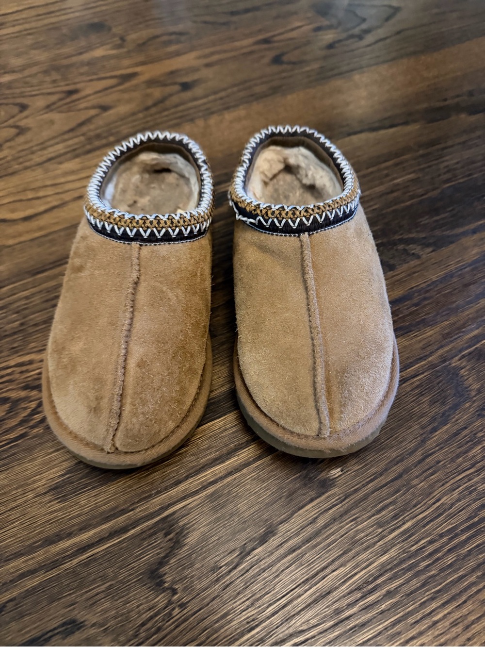 UGG Kids Chestnut Suede Cozy Slip-On Slippers